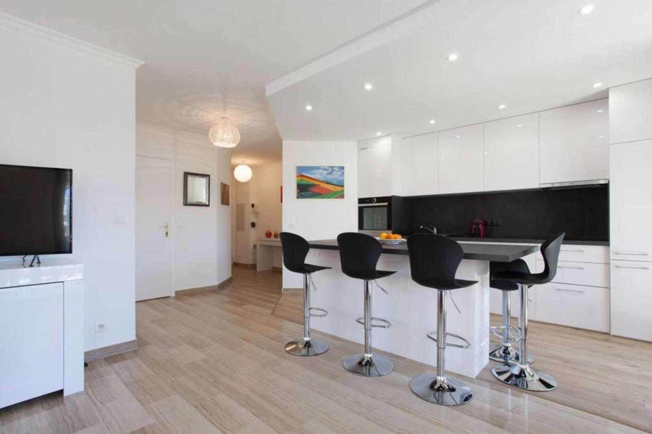 3-Room Apartment With Terrace In Palm Beach Cannes Bagian luar foto