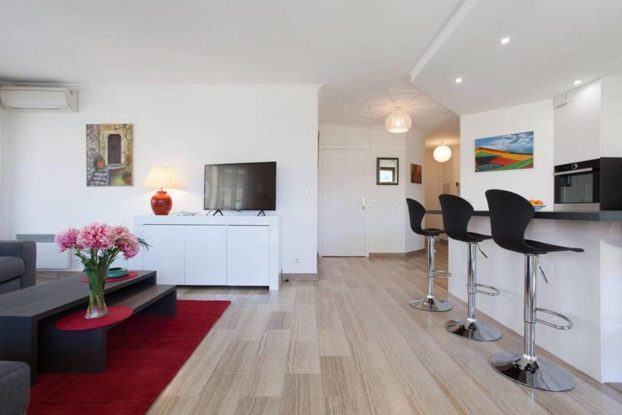 3-Room Apartment With Terrace In Palm Beach Cannes Bagian luar foto