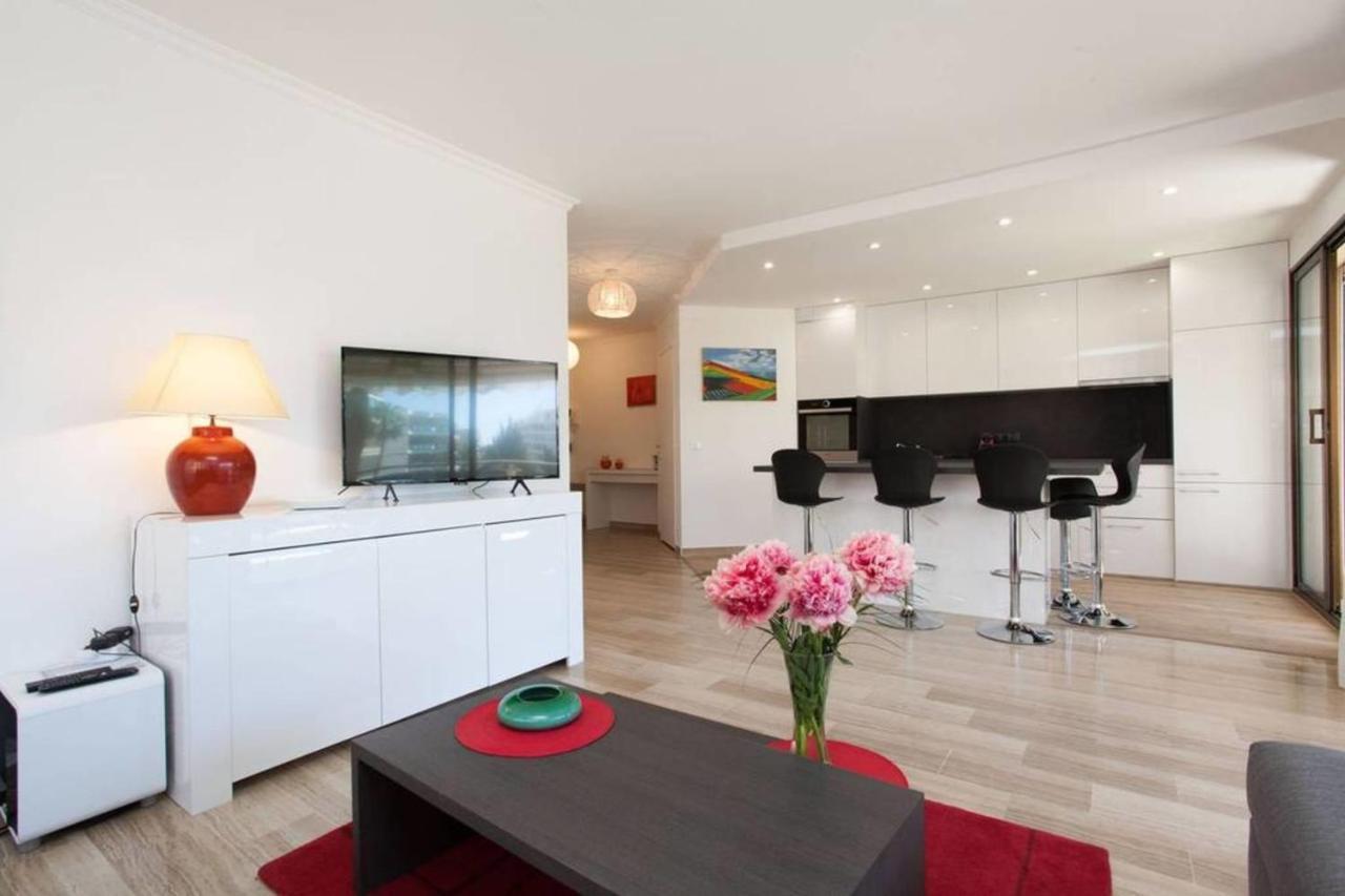 3-Room Apartment With Terrace In Palm Beach Cannes Bagian luar foto