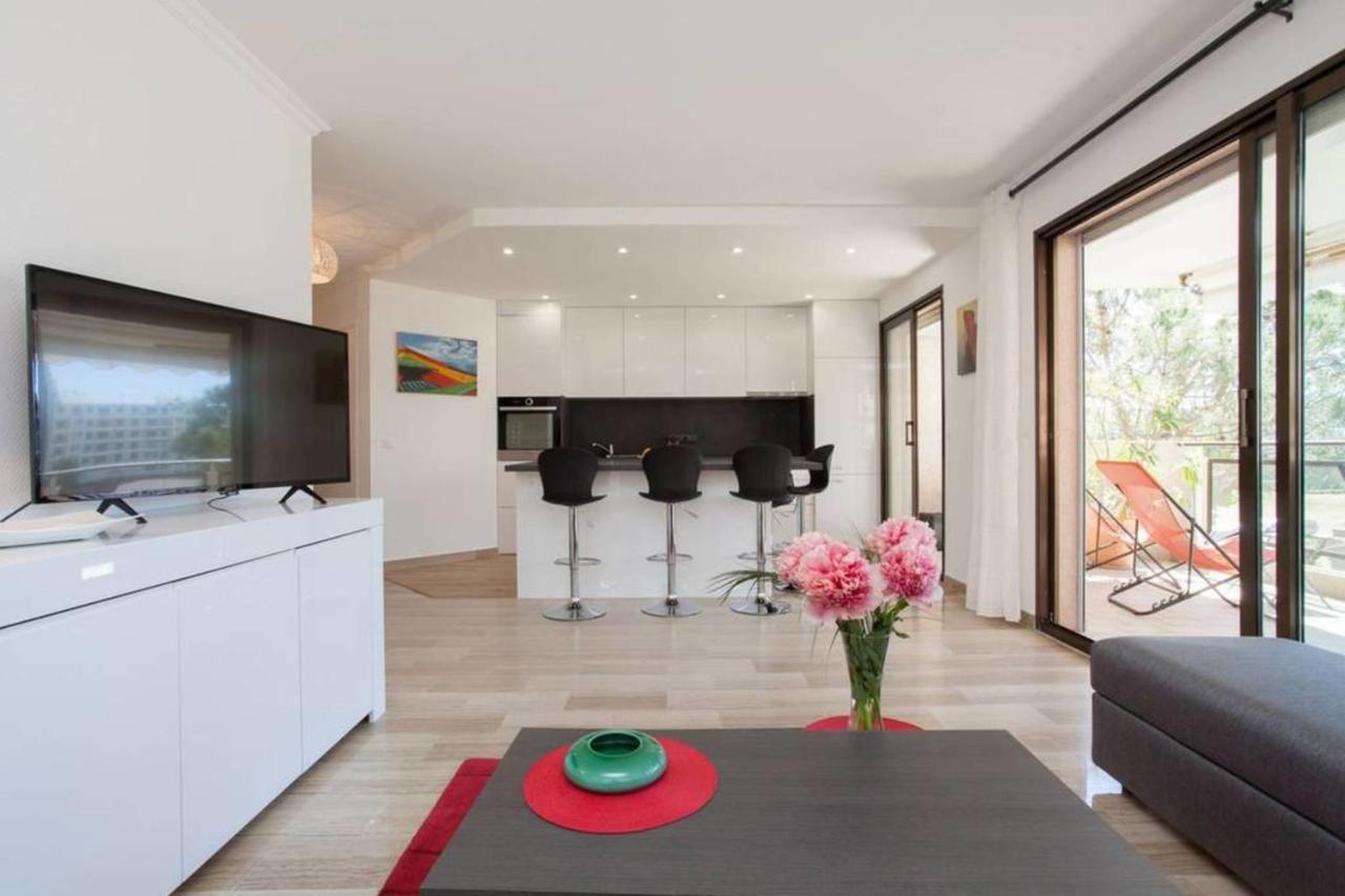 3-Room Apartment With Terrace In Palm Beach Cannes Bagian luar foto